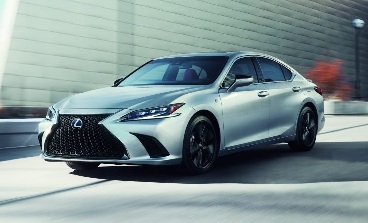 ES (Sedan)