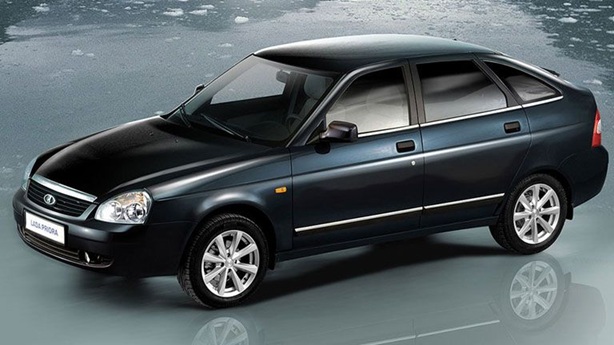 Priora (Hatchback)