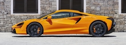 McLaren Artura, McLaren V8, McLaren specs, McLaren engine, dimensions, weight, torque, McLaren horse power, McLaren Hybrid