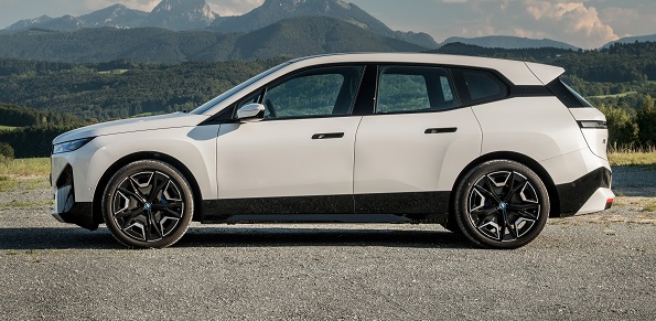 Bmw iX xDrive40 2021, Bmw specs, curb weight, technical specification, kWh, BEV