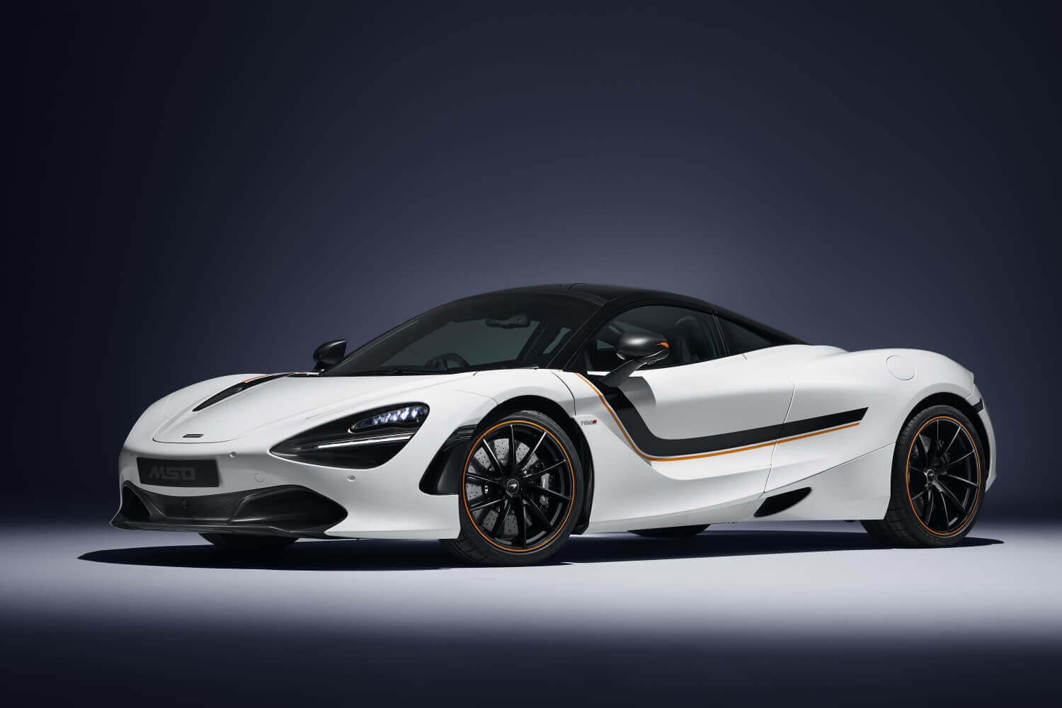 McLaren 720 S high-performance super car, models, specs, curb weight, dimensions